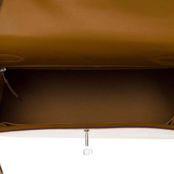 HERMES New Kelly 28 sellier handbag strap in beige canvas and gold leather, SHW - Picture 9 of 12